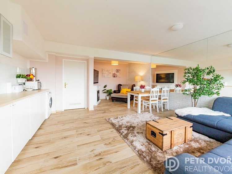 Pronájem bytu 3+kk 98 m² - foto 6