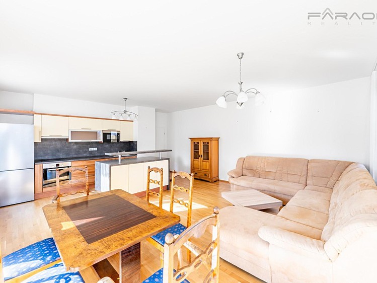 Pronájem bytu 3+kk 118 m² - foto 5