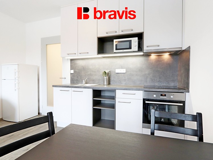 Pronájem bytu 1+kk 28 m² - foto 2
