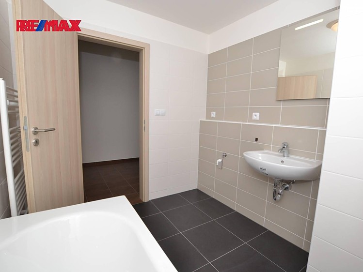 Pronájem bytu 1+kk 42 m² (Jednopodlažní) - foto 7