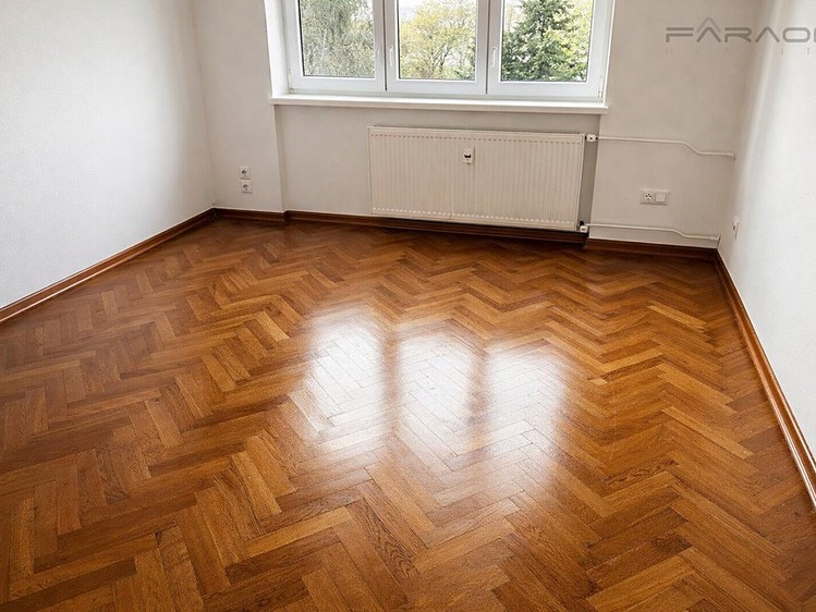 Pronájem bytu 3+1 80 m² - foto 4