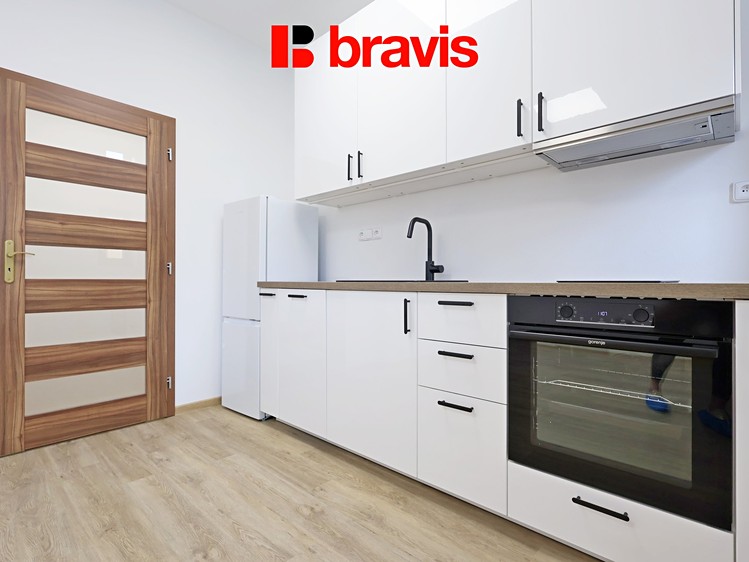 Pronájem bytu 1+kk 37 m² - foto 1