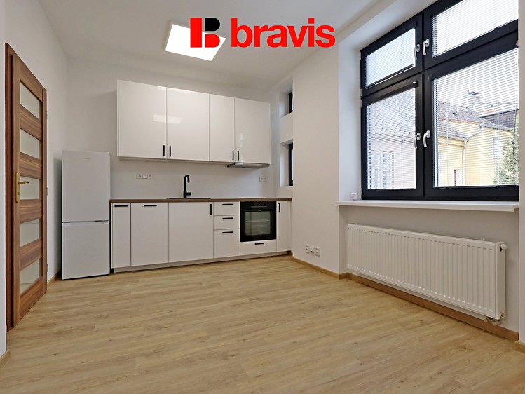 Pronájem bytu 1+kk 37 m² - foto 5