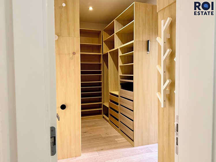 Pronájem bytu 4+kk 139 m² - foto 6