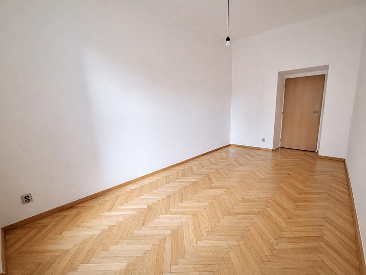 Pronájem bytu 3+kk 84 m² - foto 3