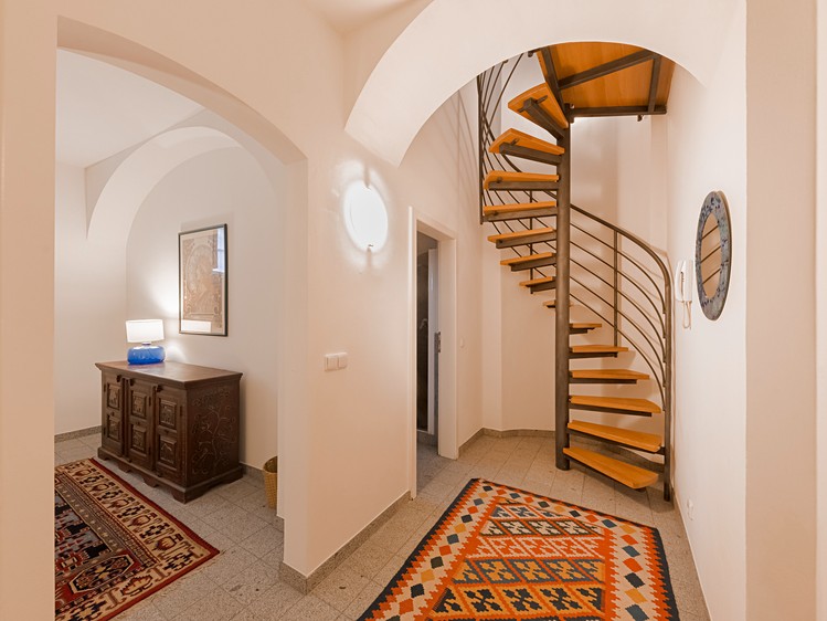 Pronájem bytu 2+1 73 m² (Mezonet) - foto 4