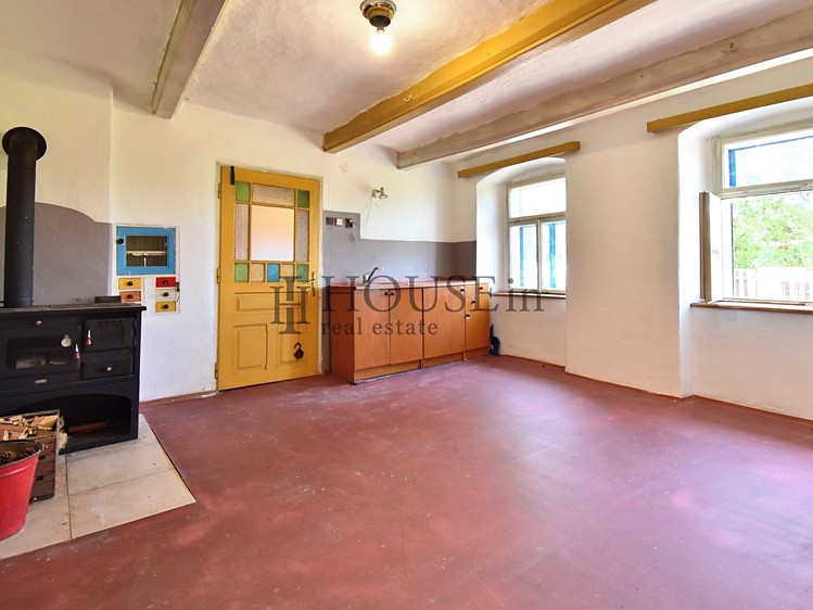 Prodej rodinného domu 49 m², pozemek 725 m² - foto 2