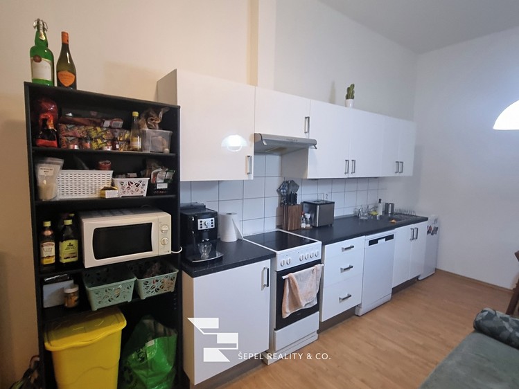 Pronájem bytu 2+1 68 m² - foto 5