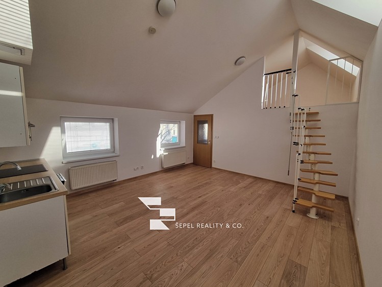 Pronájem bytu 2+kk 65 m² - foto 5