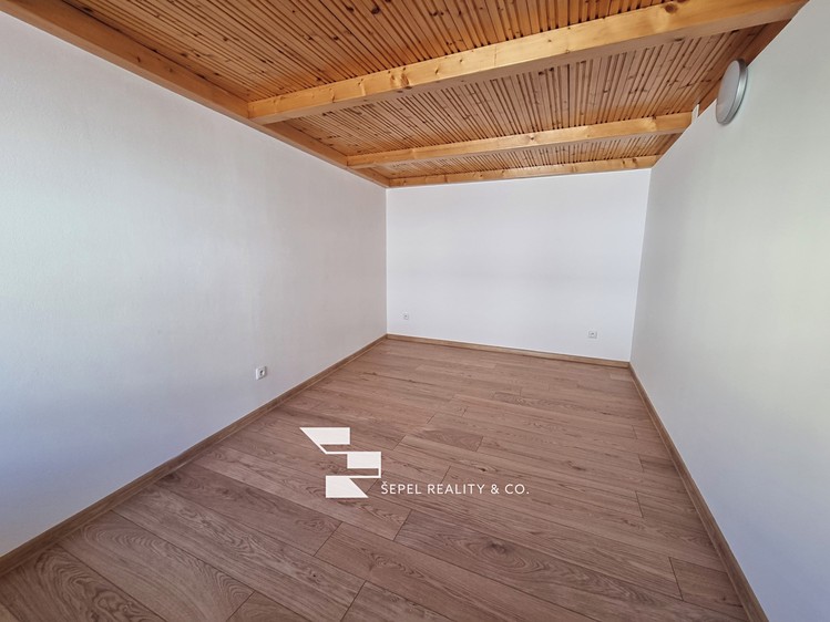 Pronájem bytu 2+kk 65 m² - foto 8