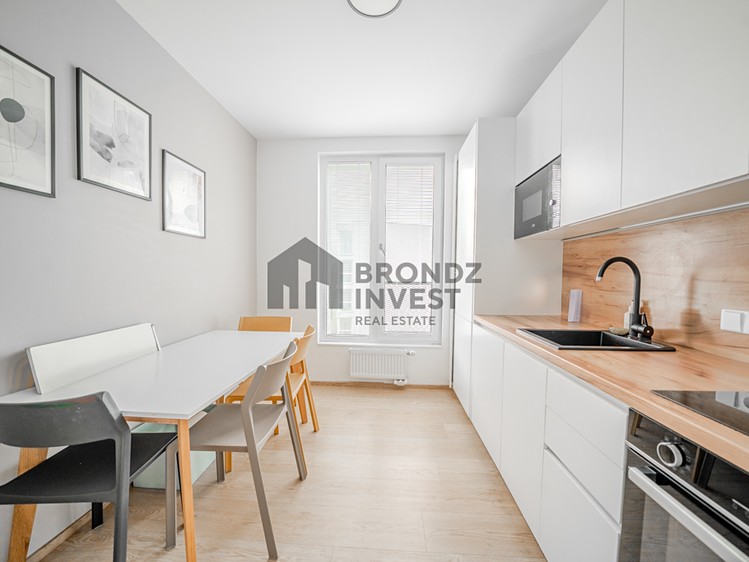 Pronájem bytu 2+1 60 m² (Jednopodlažní) - foto 8