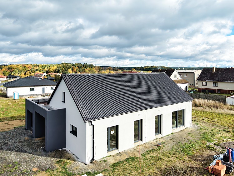 Prodej rodinného domu 147 m², pozemek 1 169 m² - foto 2