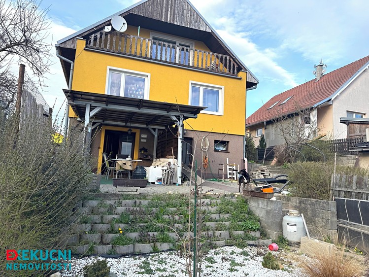 Prodej rodinného domu 228 m², pozemek 617 m² - foto 5