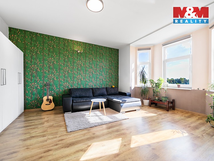 Prodej rodinného domu 188 m², pozemek 384 m² - foto 2
