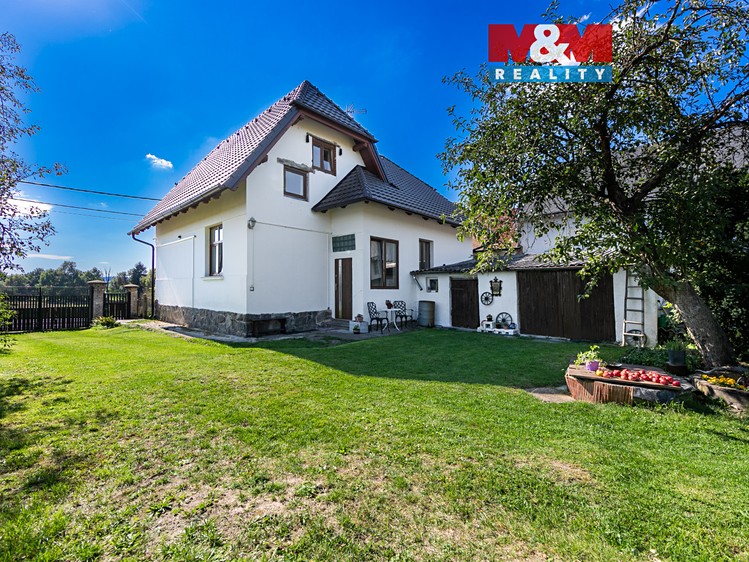 Prodej rodinného domu 188 m², pozemek 384 m² - foto 1
