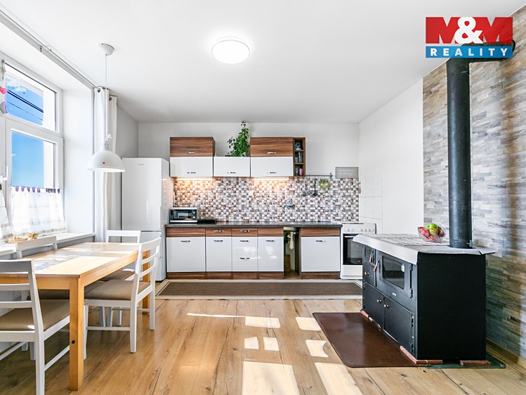 Prodej rodinného domu 188 m², pozemek 384 m² - foto 4