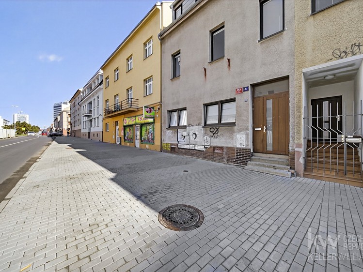 Prodej rodinného domu 224 m², pozemek 257 m² - foto 1
