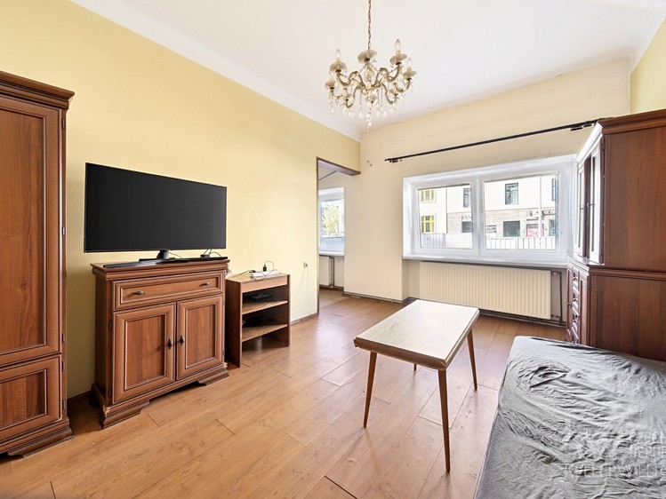 Prodej rodinného domu 224 m², pozemek 257 m² - foto 2