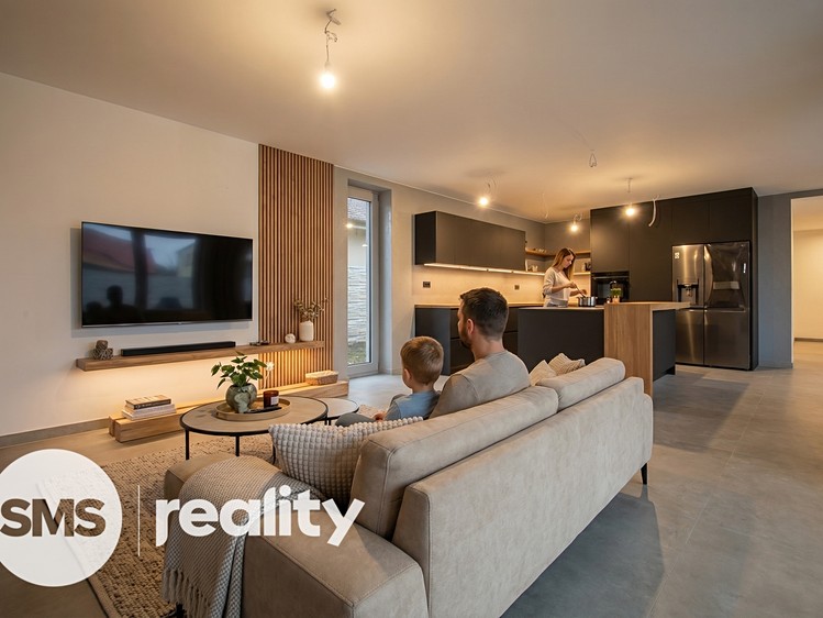 Prodej  rodinného domu 212 m², pozemek 853 m² - foto 3