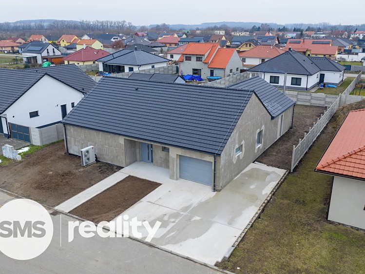 Prodej  rodinného domu 212 m², pozemek 853 m² - foto 4