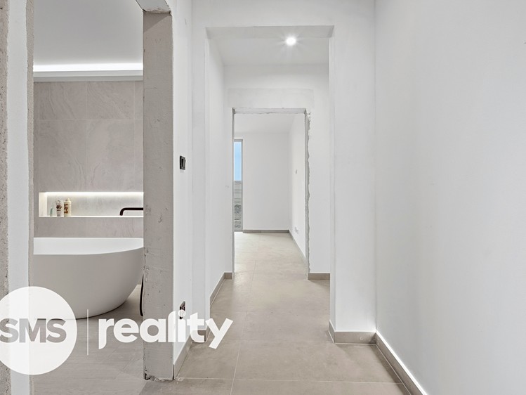 Prodej  rodinného domu 212 m², pozemek 853 m² - foto 8
