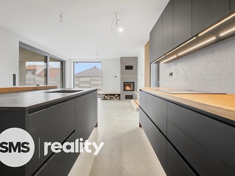 Prodej  rodinného domu 212 m², pozemek 853 m² - foto 5