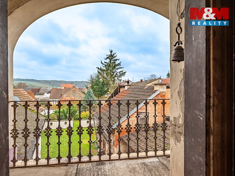 Prodej rodinného domu 378 m², pozemek 771 m² - foto 3