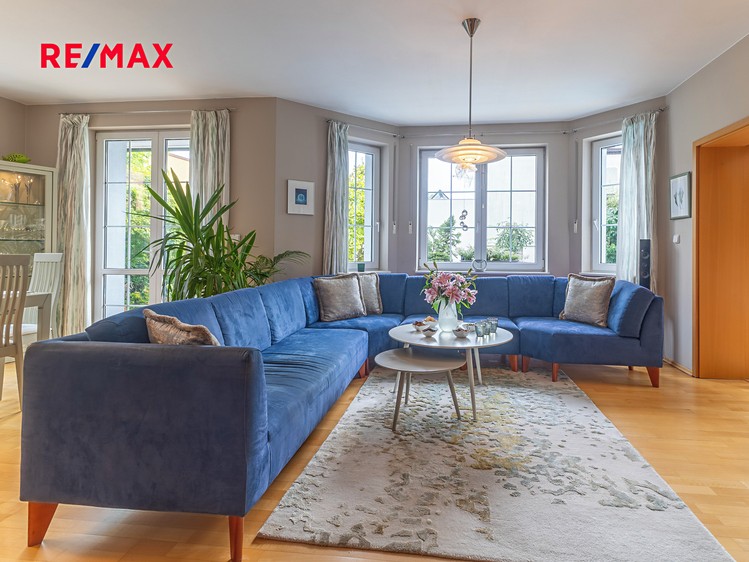 Prodej rodinného domu 183 m², pozemek 576 m² - foto 5
