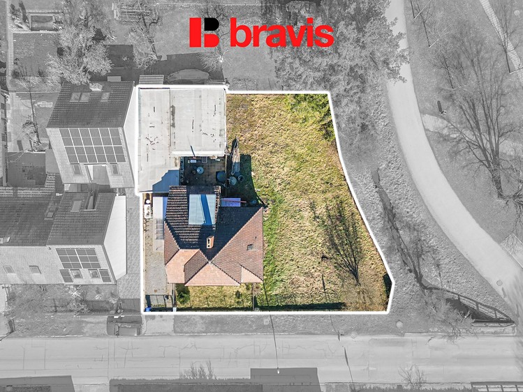 Prodej rodinného domu 127 m², pozemek 774 m² - foto 2