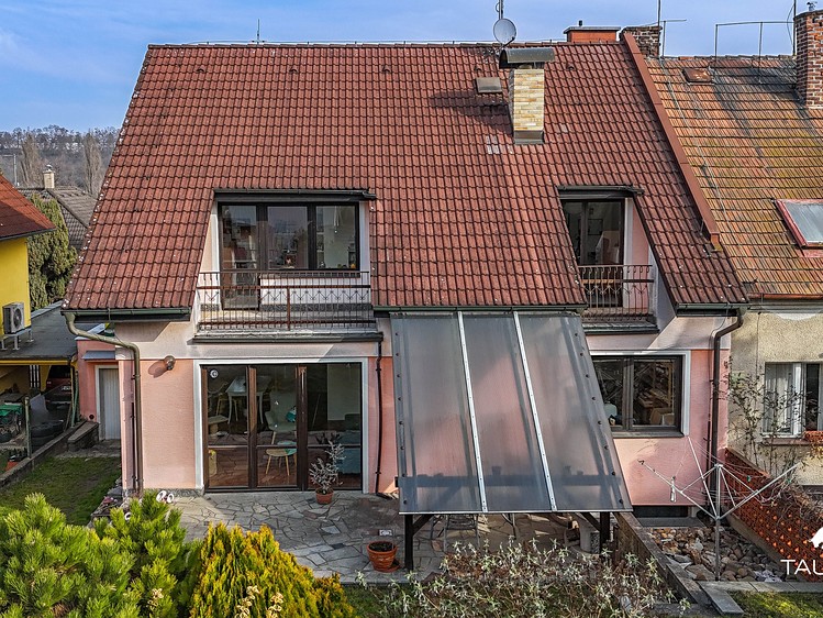 Prodej rodinného domu 153 m², pozemek 471 m² - foto 2