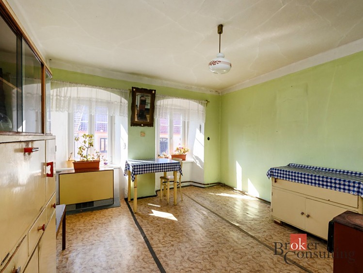 Prodej rodinného domu 90 m², pozemek 1 070 m² - foto 2