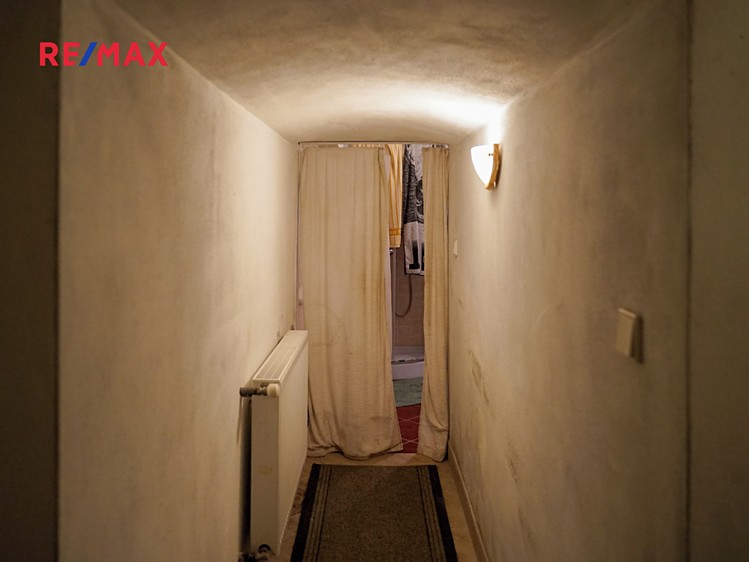 Prodej  rodinného domu 200 m², pozemek 6 705 m² - foto 8