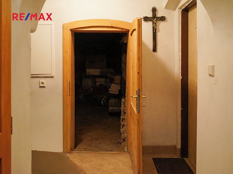Prodej  rodinného domu 200 m², pozemek 6 705 m² - foto 6