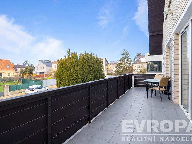 Prodej  rodinného domu 196 m², pozemek 769 m² - foto 8
