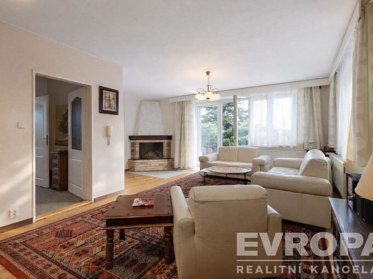 Prodej  rodinného domu 196 m², pozemek 769 m² - foto 6