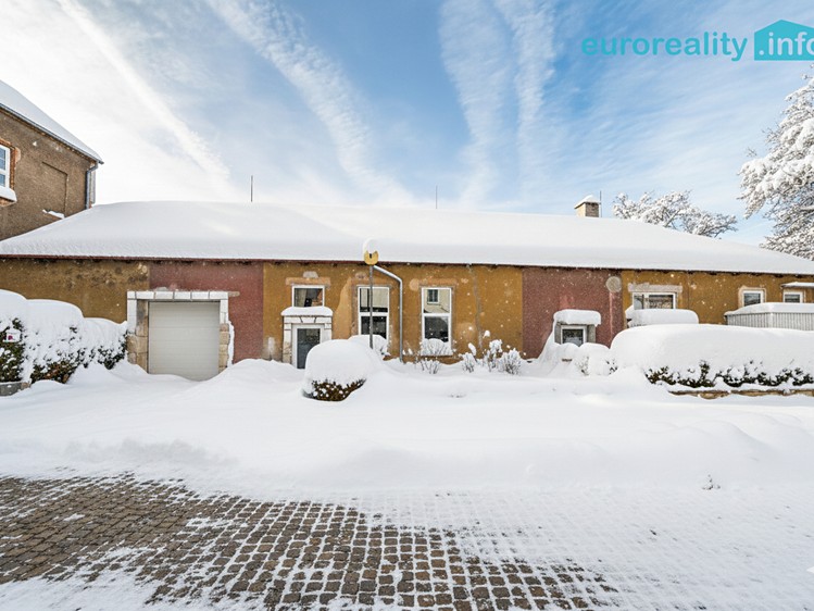 Prodej rodinného domu 274 m², pozemek 627 m² - foto 6