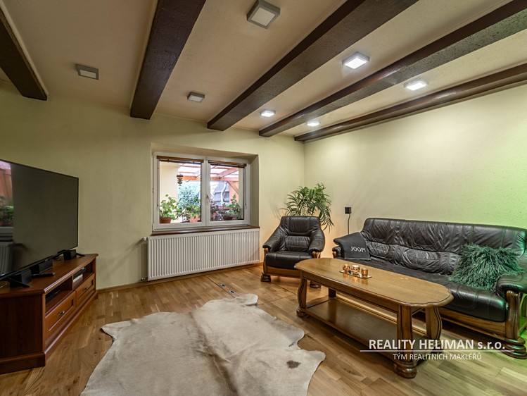 Prodej rodinného domu 145 m², pozemek 490 m² - foto 4