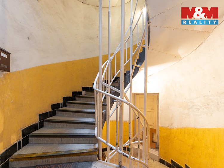 Prodej rodinného domu 411 m², pozemek 331 m² - foto 6