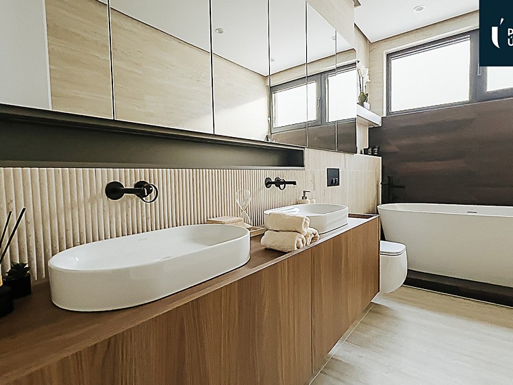 Prodej rodinného domu 238 m², pozemek 555 m² - foto 7