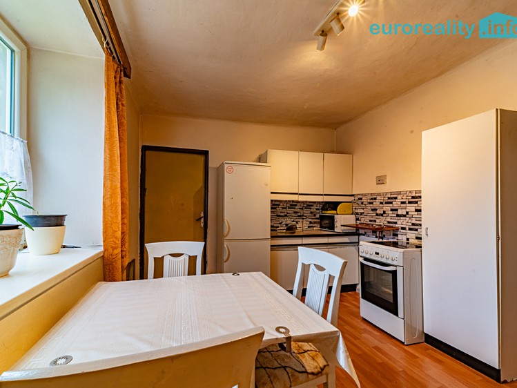 Prodej rodinného domu 126 m², pozemek 1 522 m² - foto 7
