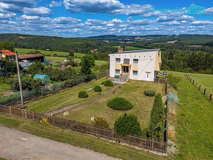 Prodej rodinného domu 270 m², pozemek 1 487 m² - foto 8