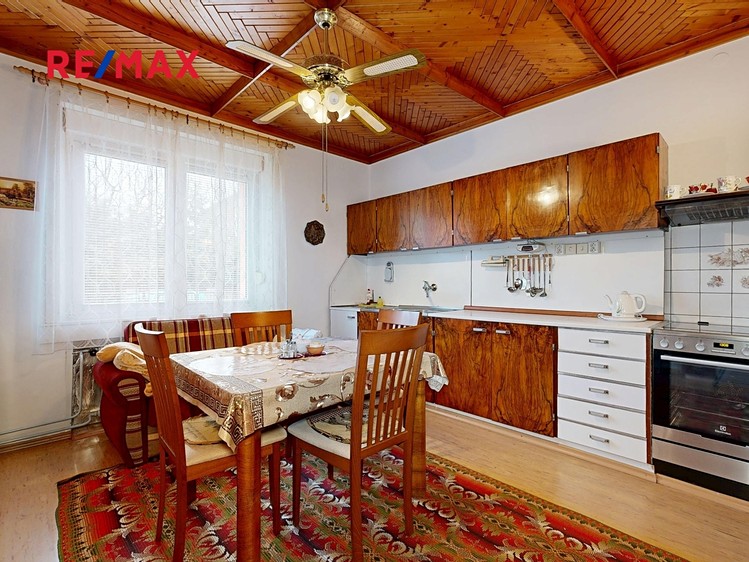 Prodej rodinného domu 156 m², pozemek 495 m² - foto 2