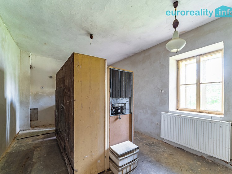 Prodej rodinného domu 112 m², pozemek 940 m² - foto 2