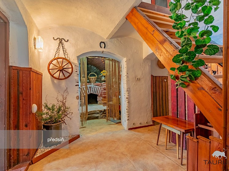 Prodej chalupy 275 m², pozemek 2 210 m² - foto 5