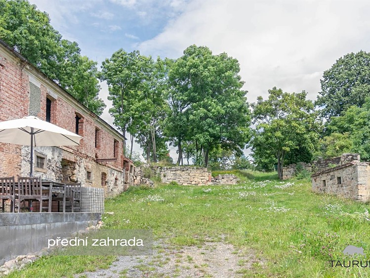 Prodej rodinného domu 365 m², pozemek 3 708 m² - foto 5