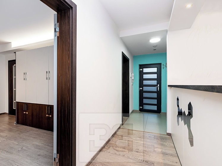 Prodej rodinného domu 185 m², pozemek 1 063 m² - foto 3