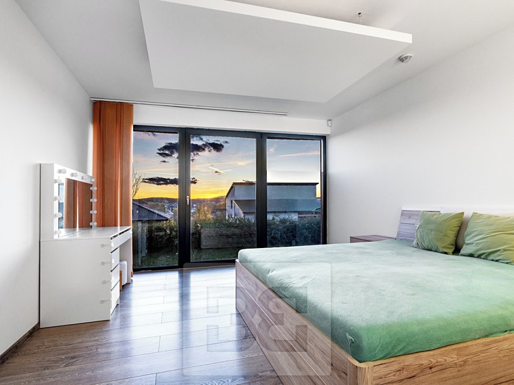 Prodej rodinného domu 185 m², pozemek 1 063 m² - foto 7
