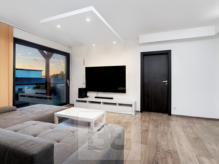 Prodej rodinného domu 185 m², pozemek 1 063 m² - foto 6