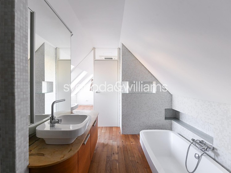 Pronájem  rodinného domu 179 m², pozemek 294 m² - foto 7