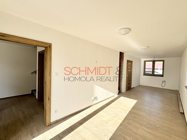 Pronájem rodinného domu 104 m², pozemek 126 m² - foto 4